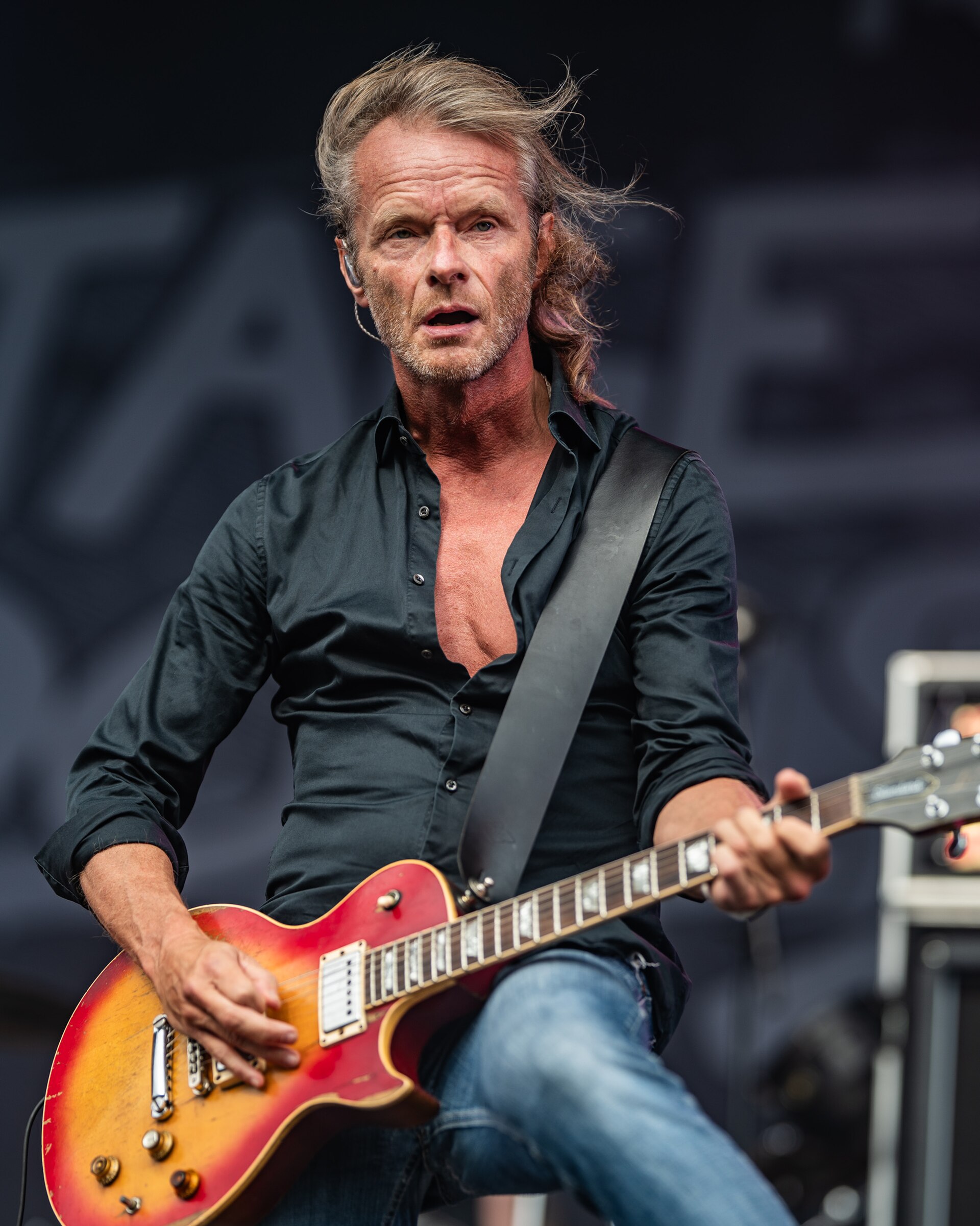 Torstein Flakne performing with Stage Dolls at Midgardsblot 2025