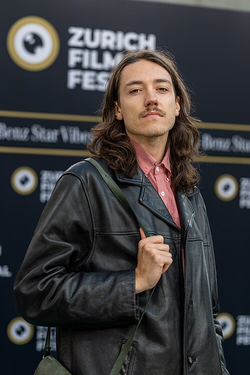 Untagged guests on the Green Carpet at the 2025 Zurich Film Festival.