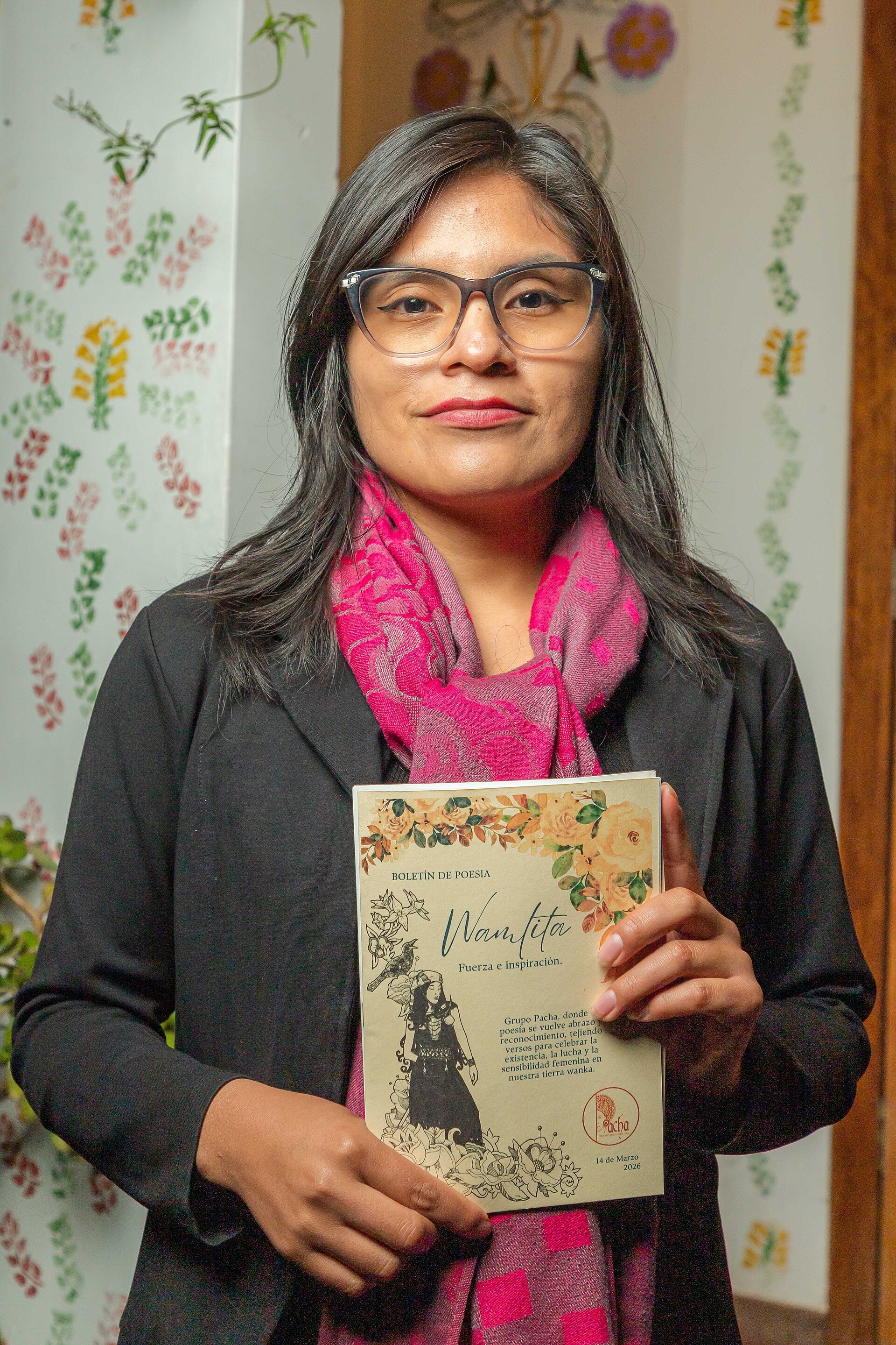 Yanina Solís integrante de PACHA Grupo de Arte y Literatura, durante Segunda edición de Wamlita - Reconocimiento a la mujer. Realizado el 14 de marzo de 2026, Huancayo, Perú.