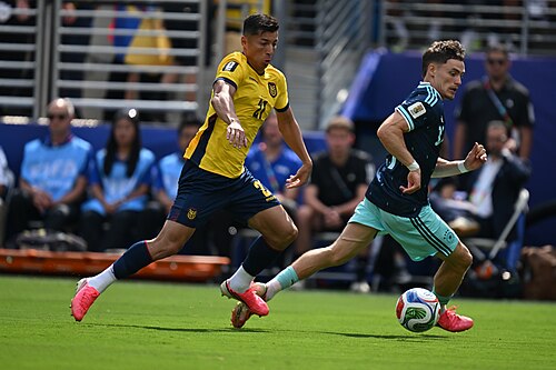EAST RUTHERFORD, UNITED STATES - June 25: Alan Franco #21 of Ecuador battles for possession with Florian Wirtz #17 of Germany during the FIFA World Cup 2026 Group E match between Ecuador  and  Germany on June 25, 2026 MetLife Stadium, East Rutherford, New Jersey