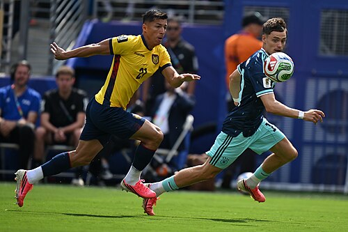 EAST RUTHERFORD, UNITED STATES - June 25: Alan Franco #21 of Ecuador battles for possession with Florian Wirtz #17 of Germany during the FIFA World Cup 2026 Group E match between Ecuador  and  Germany on June 25, 2026 MetLife Stadium, East Rutherford, New Jersey