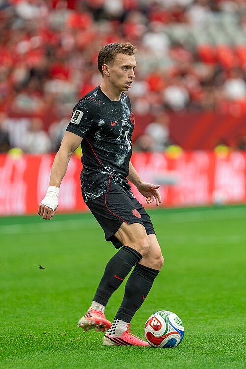 Alistair Johnston during Canada v Qatar on 18 June 2026 at the 2026 FIFA World Cup