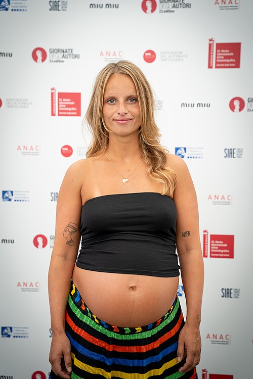 Ashgan El-Hamus at the premiere for Al Baraneya at Venice Film Festival 2026.