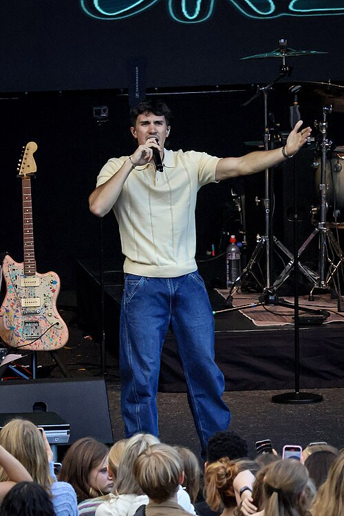Ben Rodrigues performing at Kirstenbosch in 2026