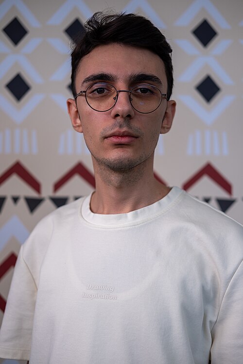 Caner portrait at Wikimania 2025 WikiPortraits Studio
