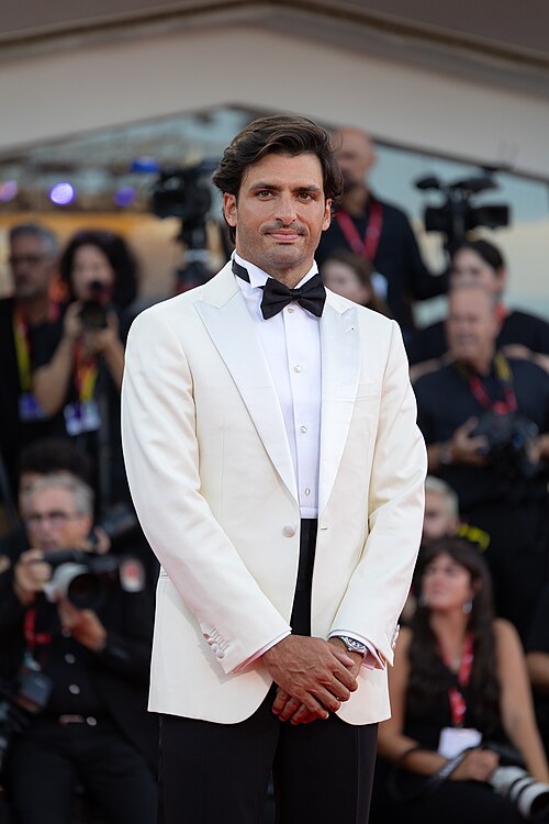 Carlos Sainz at the 83rd Venice FILM festival-9