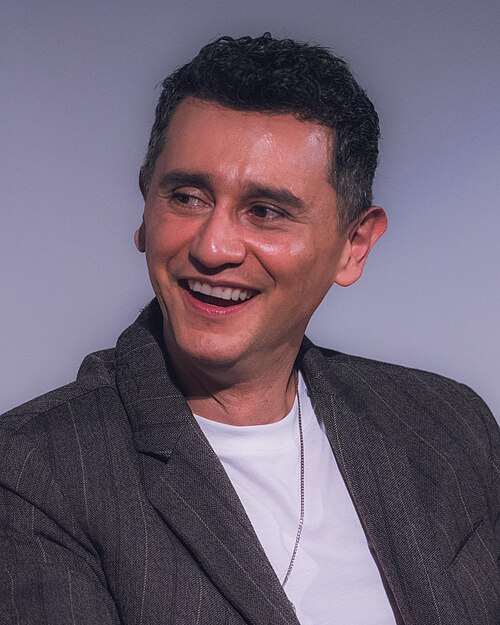 Carlos-Manuel Vesga at a Pluribus Q&A in Santa Monica, California