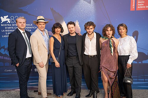 Cast and crew of Oase (Oasis) at Venice Film Festival 2026.
