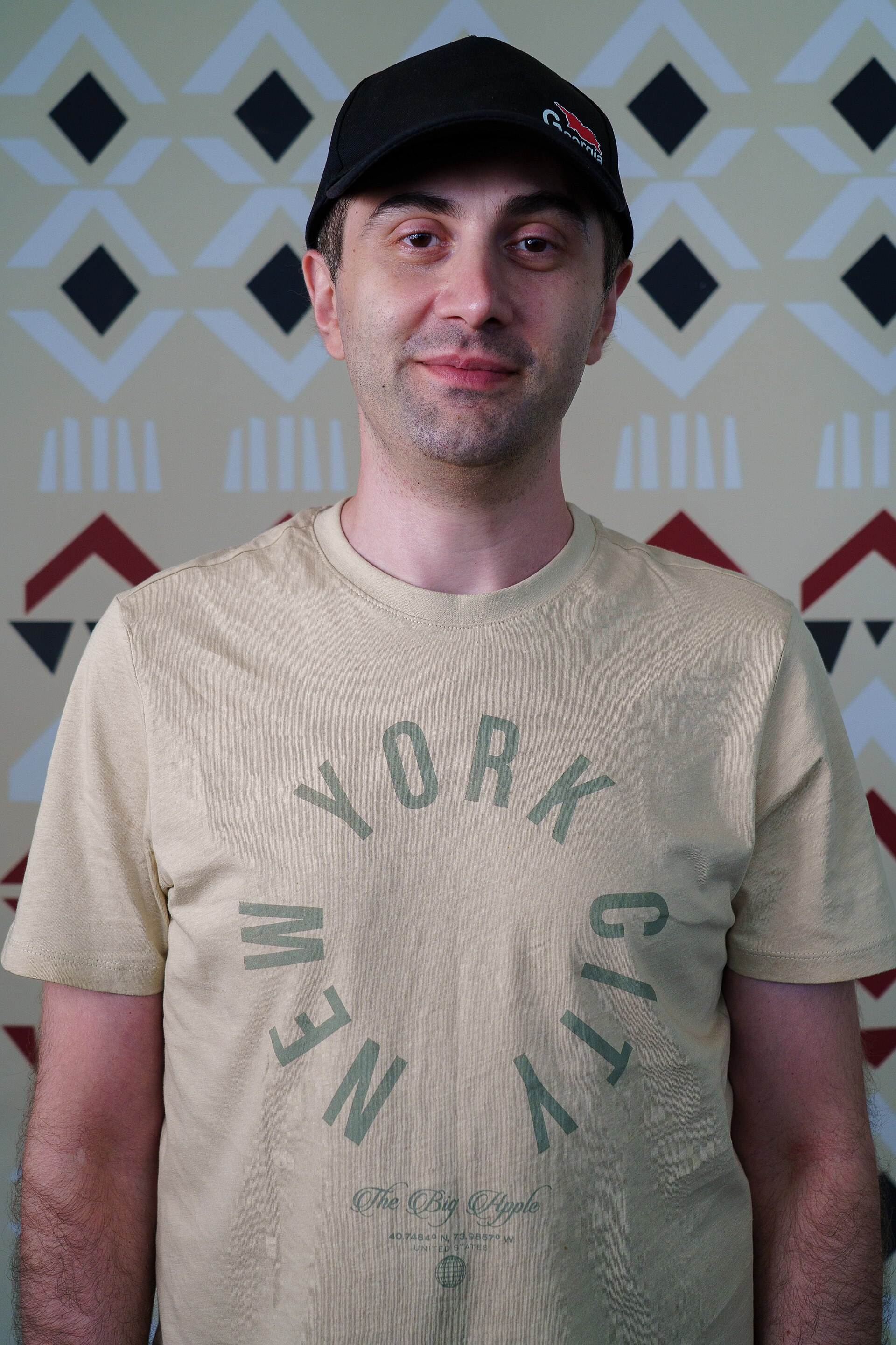 David Asriashvili portrait at Wikimania 2025 WikiPortraits Studio