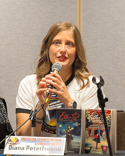 Diana Peterfreund, author, at Dragon Con in Atlanta Ga September 4 2026