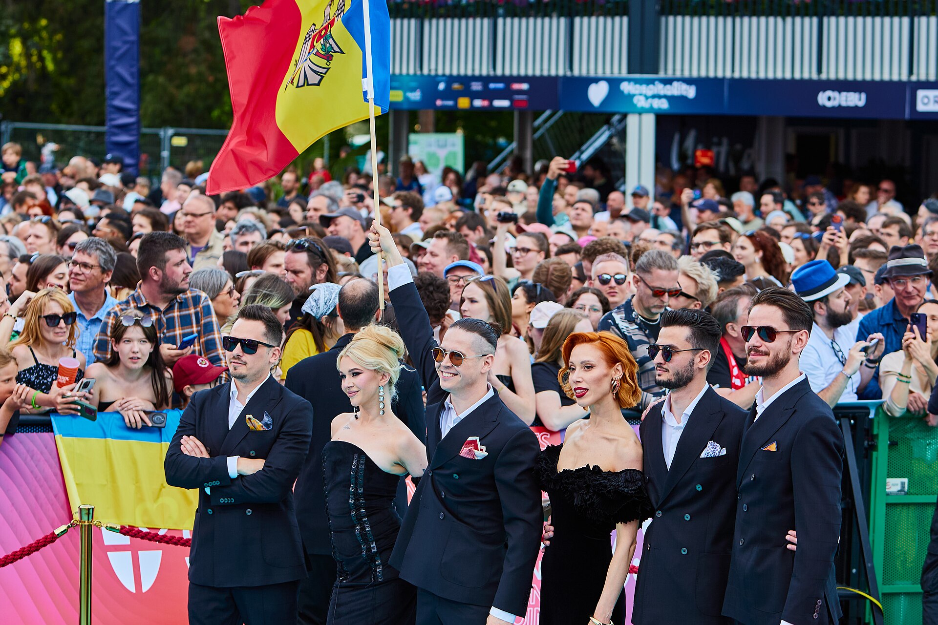 ESC 2026 Turquoise Carpet Event Satoshi 004