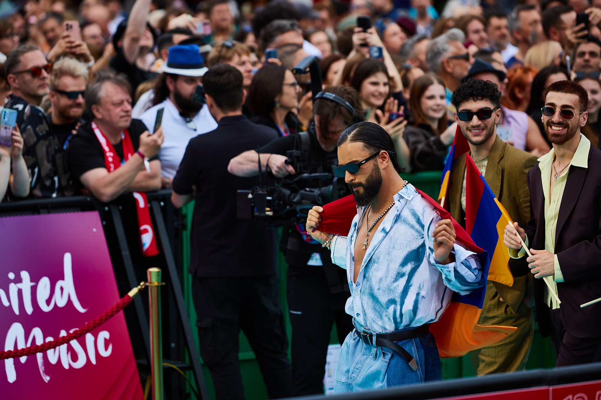 ESC 2026 Turquoise Carpet Event Simón 004