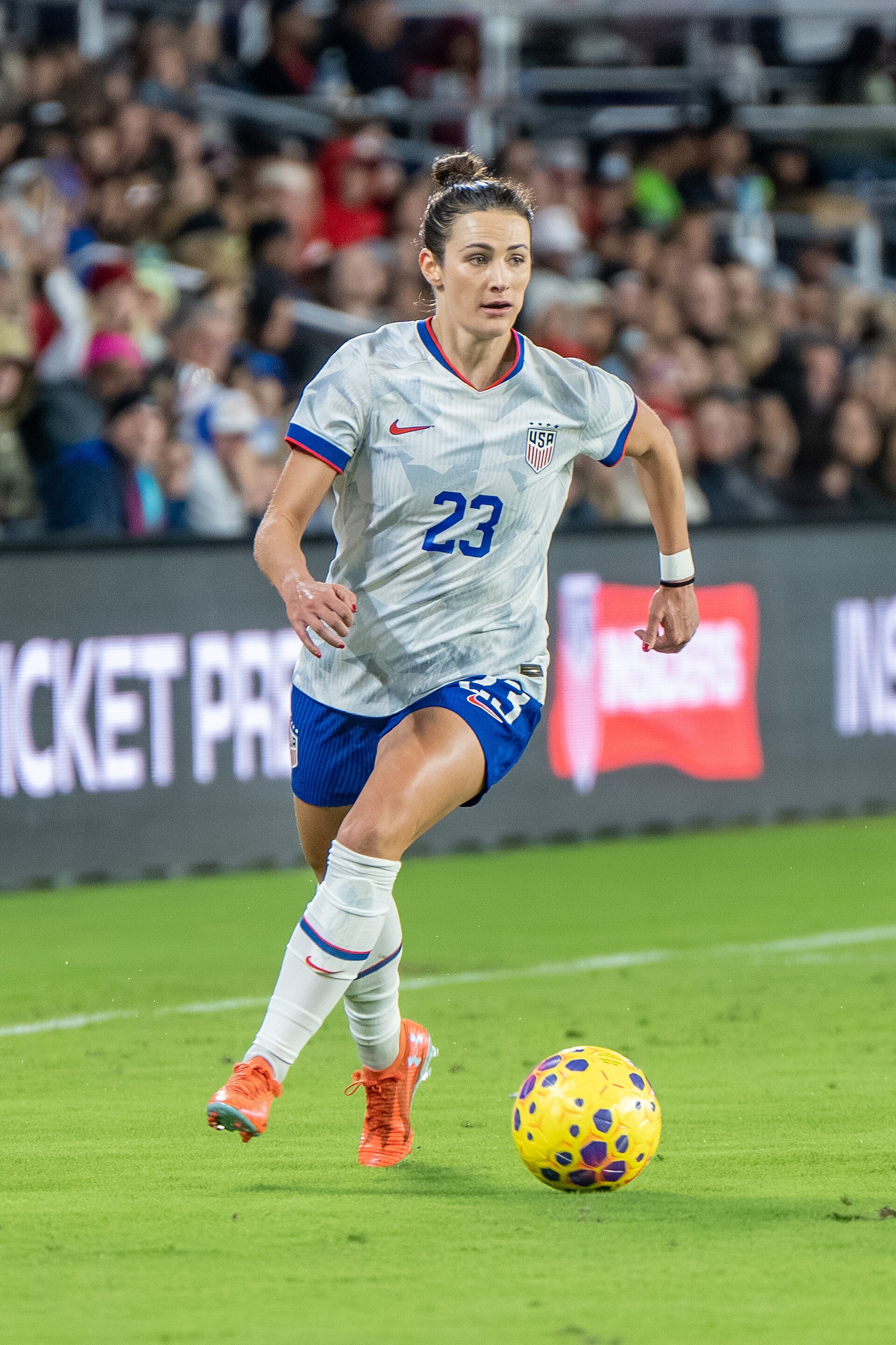 Emily Fox during United States Women's Soccer Team vs Italy Women's National Football Team on November 28 2025