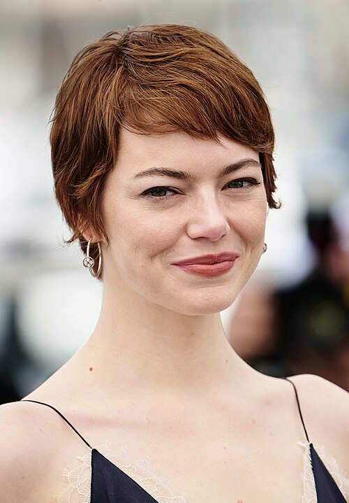 Emma Stone during a photocall for the film "Eddington" at the 2025 Cannes Film Festival