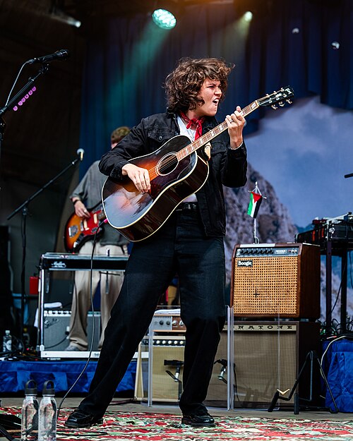 Fay Wildhagen med band, Ravnedalen Live festival i Kristiansand, 2024.
Foto: Birgit Fostervold @knipselyst

CC: BY-SA 2.0