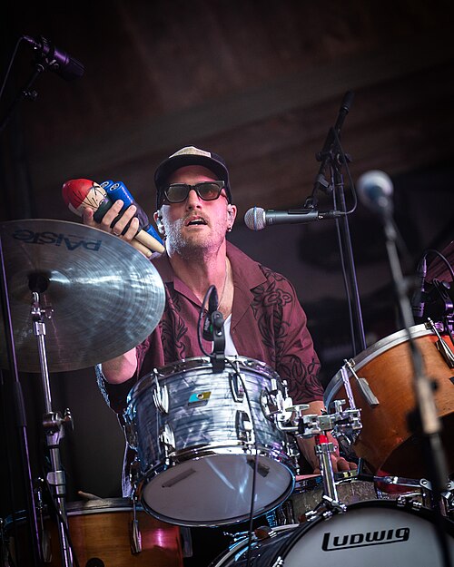 Fay Wildhagen med band, Ravnedalen Live festival i Kristiansand, 2024.
Foto: Birgit Fostervold @knipselyst

CC: BY-SA 2.0