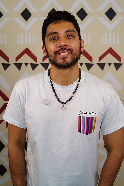Freddy Veloz portrait at Wikimania 2025 WikiPortraits Studio