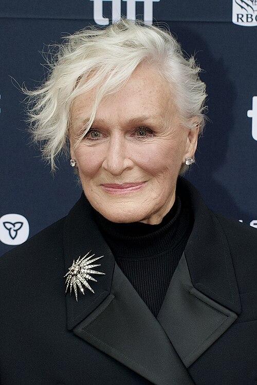 Glen Close attends "Wake Up Dead Man: A Knives Out Mystery" world premiere.