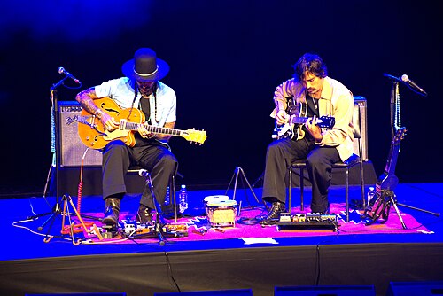 Hermanos Gutiérrez concert at Istanbul Jazz Festival