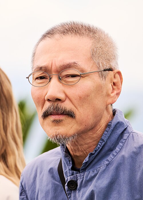 Hong Sang-soo during a photocall at the 2025 Cannes Film Festival. They are part of the jury for the 2025 festival.