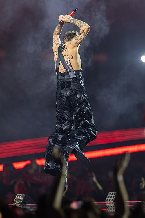 JONAS LOVV performing  YA YA YA, representing Norway in the 2nd Semi Final of the 2026 Eurovision Song Contest in Vienna