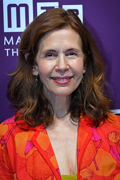 Jessica Hecht at the 2026 Manhattan Theatre Club gala - May 18, 2026