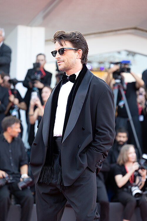 Jonathan Bailey at the 83rd Venice FILM festival-8