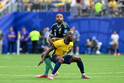 EAST RUTHERFORD, UNITED STATES - June 25: Jonathan Tah #4 of Germany battles for possession with Enner Valencia #13 of Ecuador during the FIFA World Cup 2026 Group E match between Ecuador  and  Germany on June 25, 2026 MetLife Stadium, East Rutherford, New Jersey