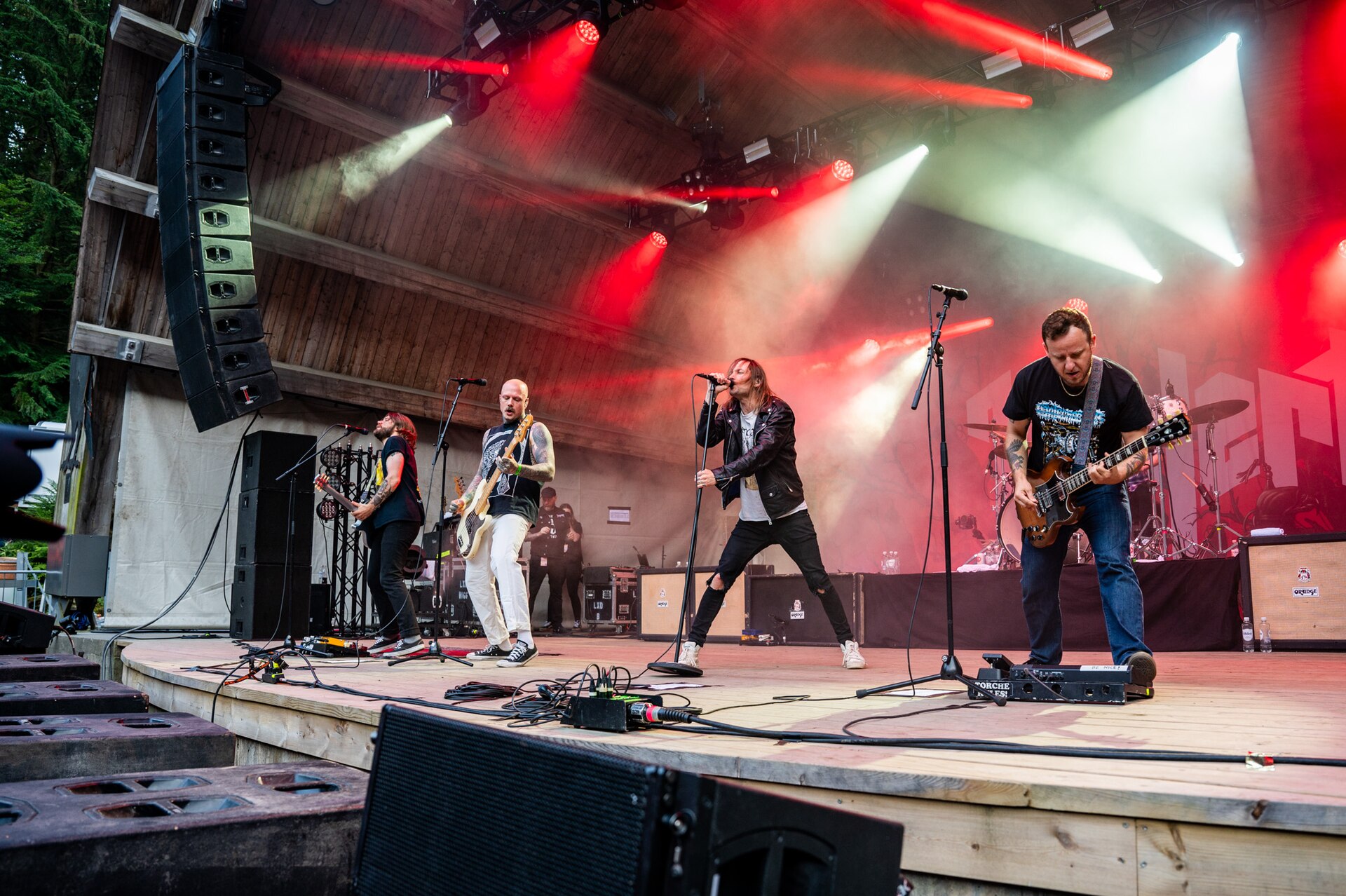 Kvelertak på Ravnedalen Live festival i Kristiansand, 2024.
Foto: Birgit Fostervold @knipselyst

CC: BY-SA 2.0