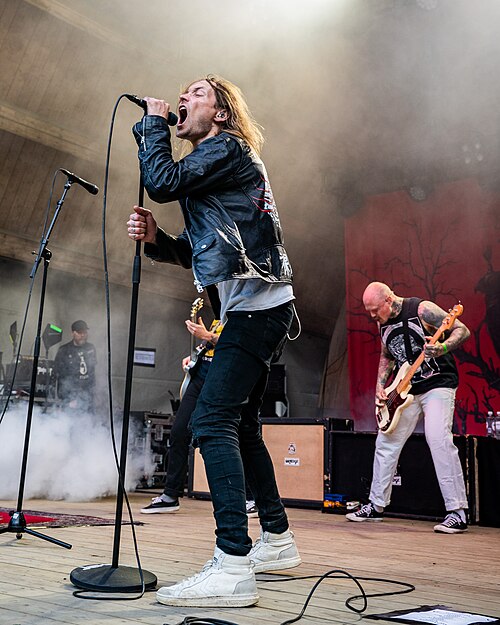 Kvelertak på Ravnedalen Live festival i Kristiansand, 2024.
Foto: Birgit Fostervold @knipselyst

CC: BY-SA 2.0