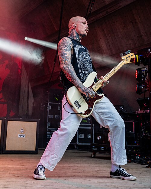 Kvelertak på Ravnedalen Live festival i Kristiansand, 2024.
Foto: Birgit Fostervold @knipselyst

CC: BY-SA 2.0