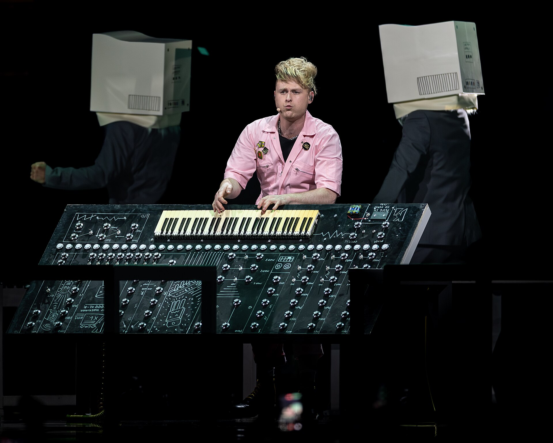 LOOK MUM NO COMPUTER (Sam Bartle) performing  Eins, Zwei, Drei, representing United Kingdom in the 2nd Semi Final of the 2026 Eurovision Song Contest in Vienna