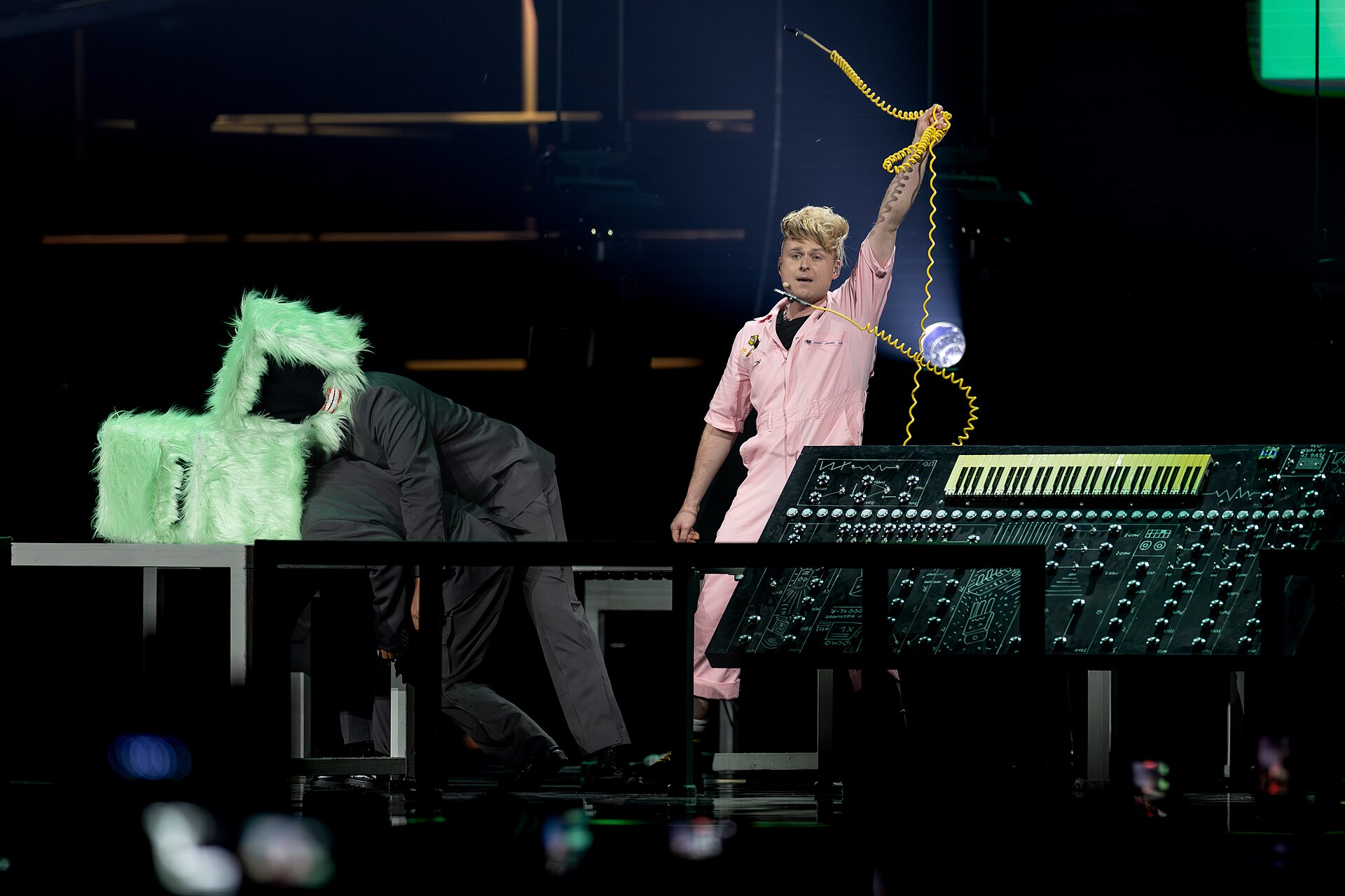 LOOK MUM NO COMPUTER (Sam Bartle) performing  Eins, Zwei, Drei, representing United Kingdom in the 2nd Semi Final of the 2026 Eurovision Song Contest in Vienna