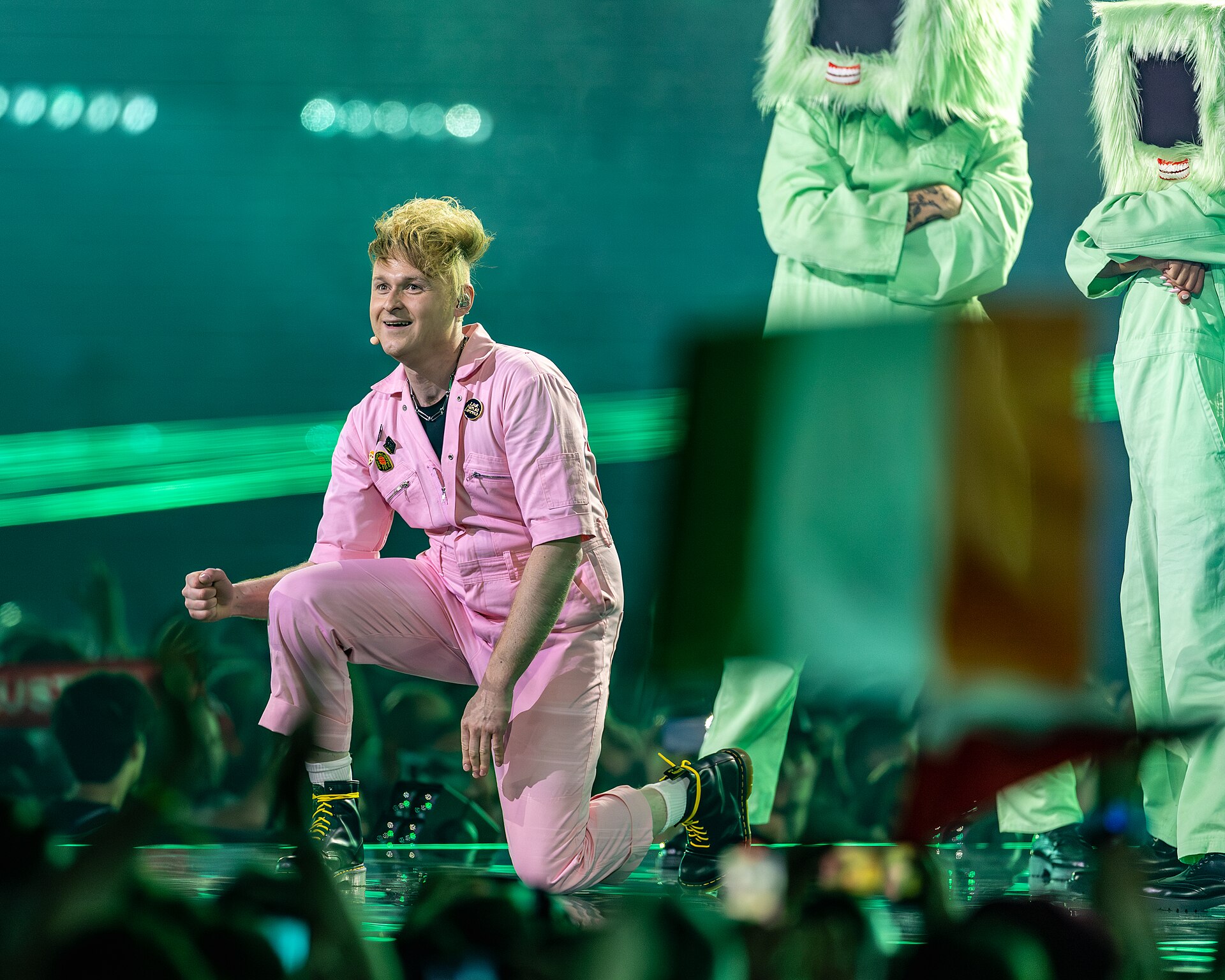 LOOK MUM NO COMPUTER (Sam Bartle) performing  Eins, Zwei, Drei, representing United Kingdom in the 2nd Semi Final of the 2026 Eurovision Song Contest in Vienna