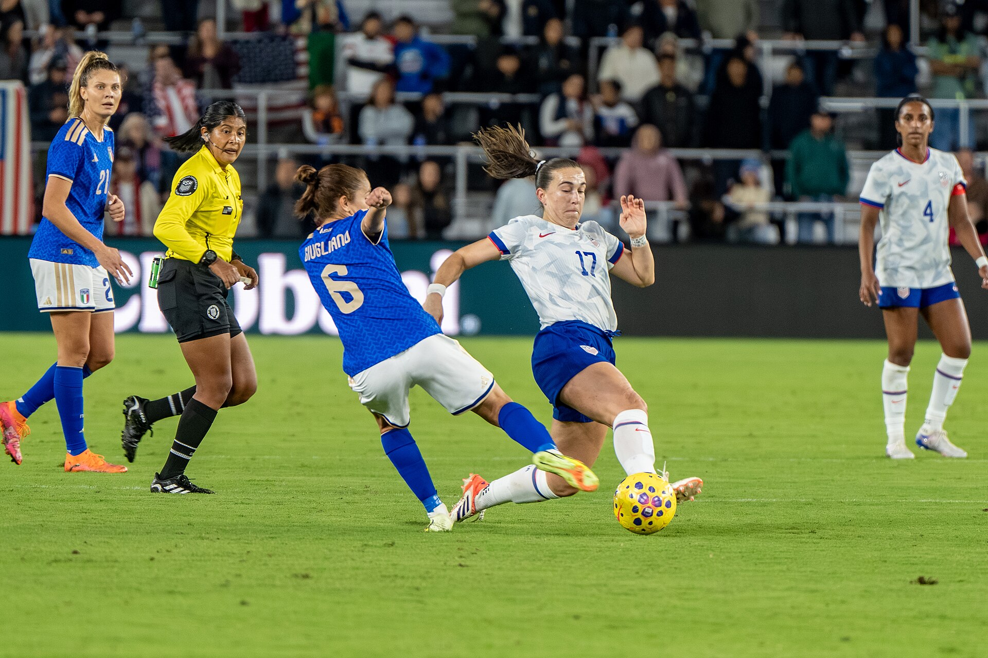 Manuela Giugliano Sam Coffey during United States Women's Soccer Team vs Italy Women's National Football Team on November 28 2025