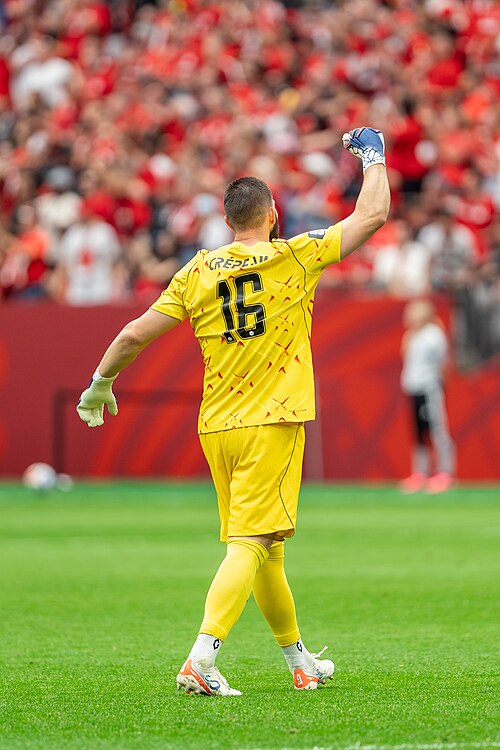 Maxime Crepeau during Canada v Qatar on 18 June 2026 at the 2026 FIFA World Cup