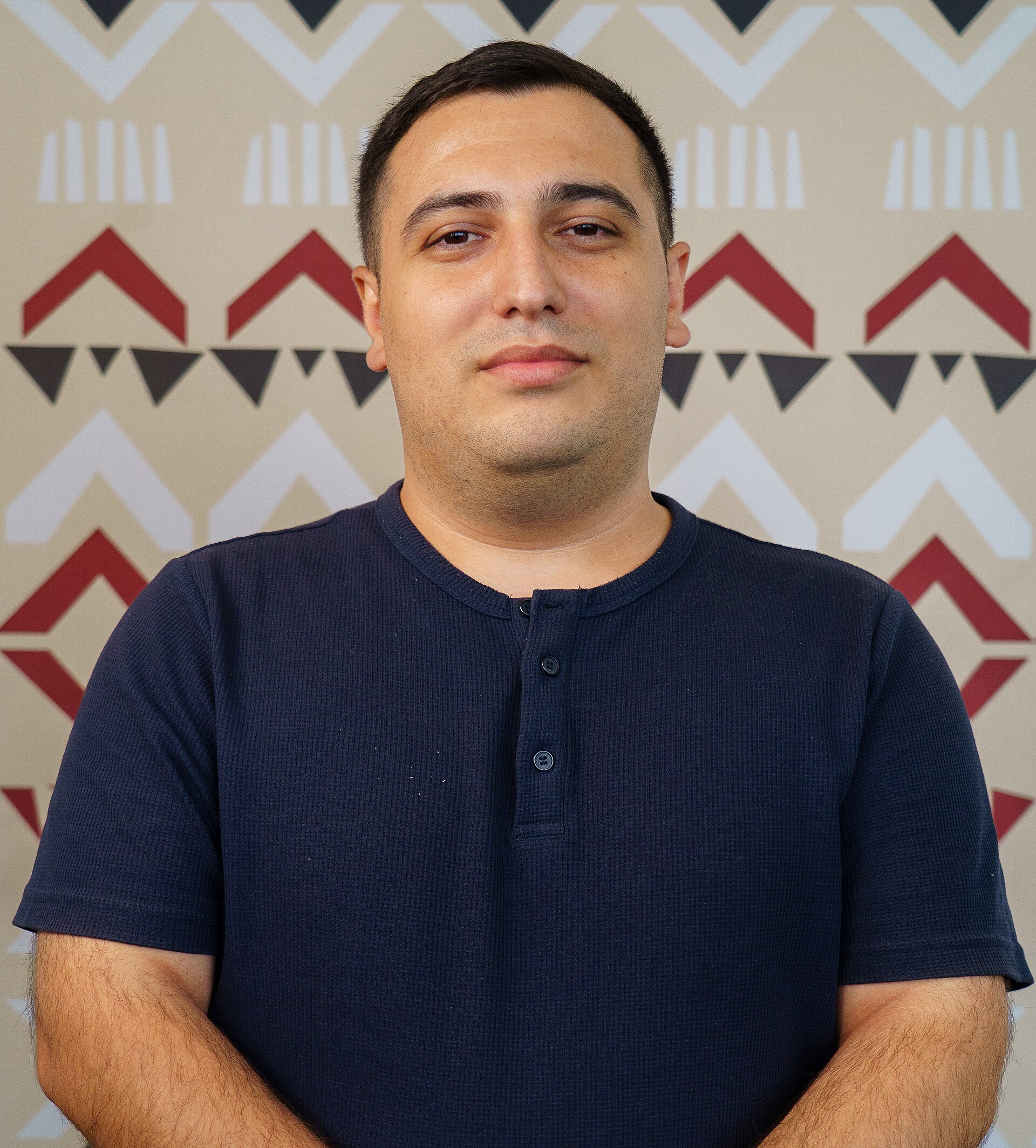 Mehman Ibragimov portrait at Wikimania 2025 WikiPortraits Studio