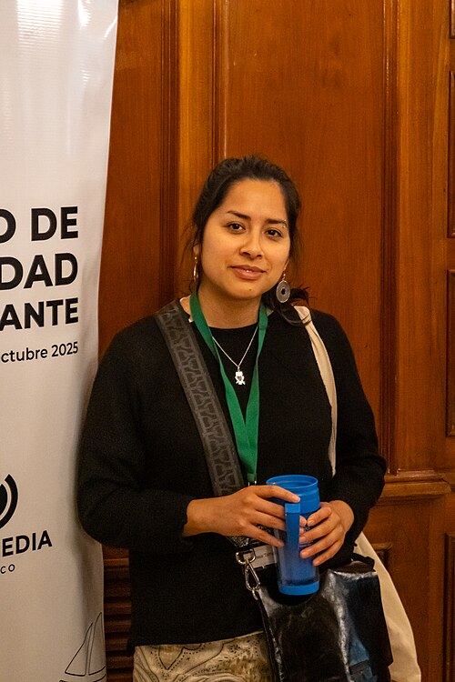 Portraits of attendees at the 2025 Spanish-Speaking Community Meeting, Buenos Aires, Argentina.