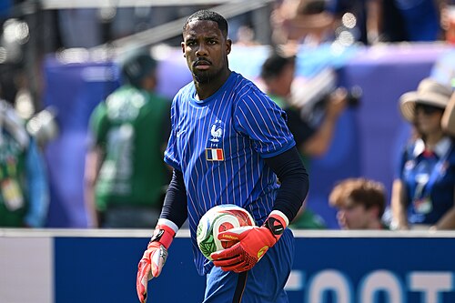 EAST RUTHERFORD, UNITED STATES - June 30: Goalkeeper Mike Maignan #16 ahead of  the FIFA World Cup 2026 round of 32 match between France  and Sweden on June 30, 2026 MetLife Stadium, East Rutherford, New Jersey