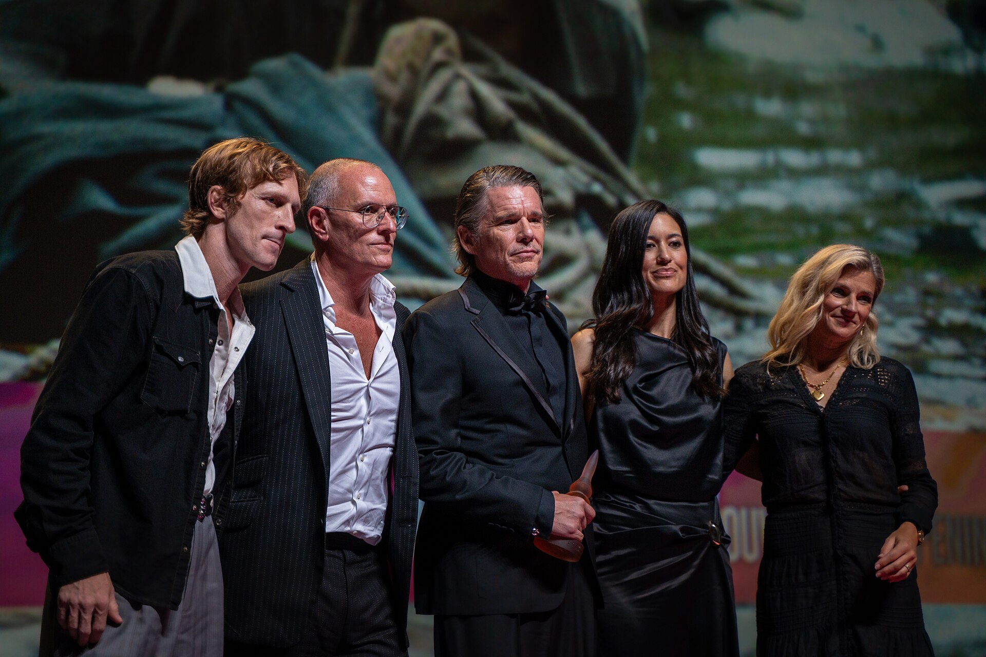 Opening ceremony of the Deauville Festival — Ethan Hawke and his team for the premiere of The Weight inside ceremony