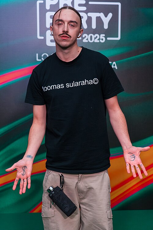 Tommy Cash at the Photocall of the Preparty 2025 in Madrid
