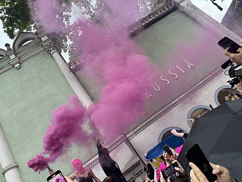 Protestors at the Russian Pavilion during 2026 Venice Biennale opening day, May 6, 2026.