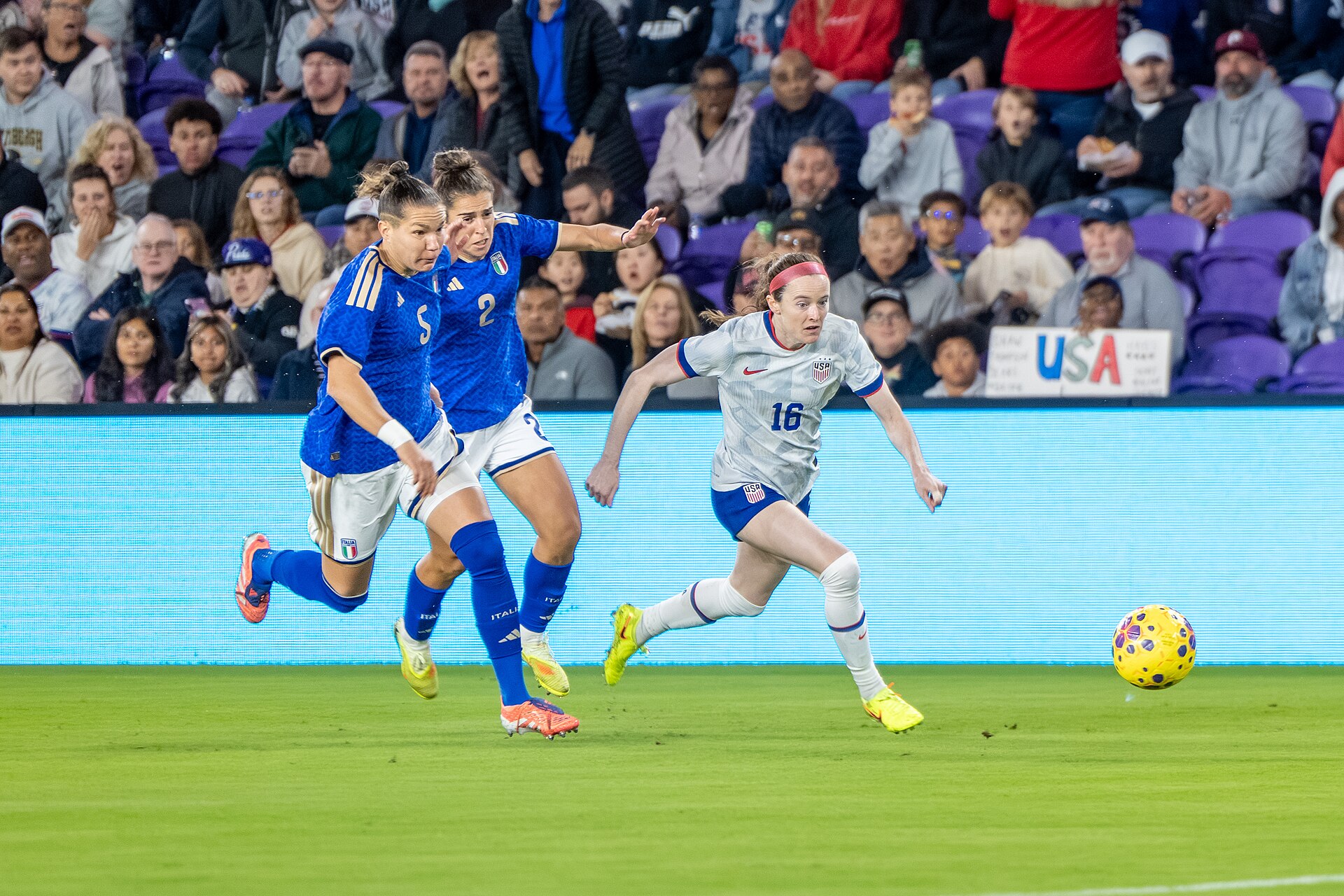 Rose Lavelle during United States Women's Soccer Team vs Italy Women's National Football Team on November 28 2025