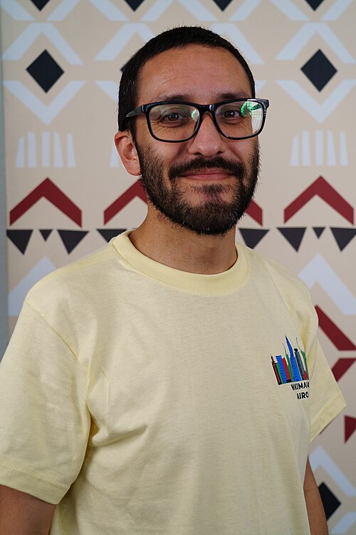 Sebastián Flores portrait at Wikimania 2025 WikiPortraits Studio