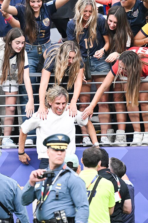 EAST RUTHERFORD, UNITED STATES - June 25: Sebastian Beccacece, Head Coach of Ecuador, celebrates victory with the fans after the FIFA World Cup 2026 Group E match between Ecuador and Germany on June 25, 2026 MetLife Stadium, East Rutherford, New Jersey