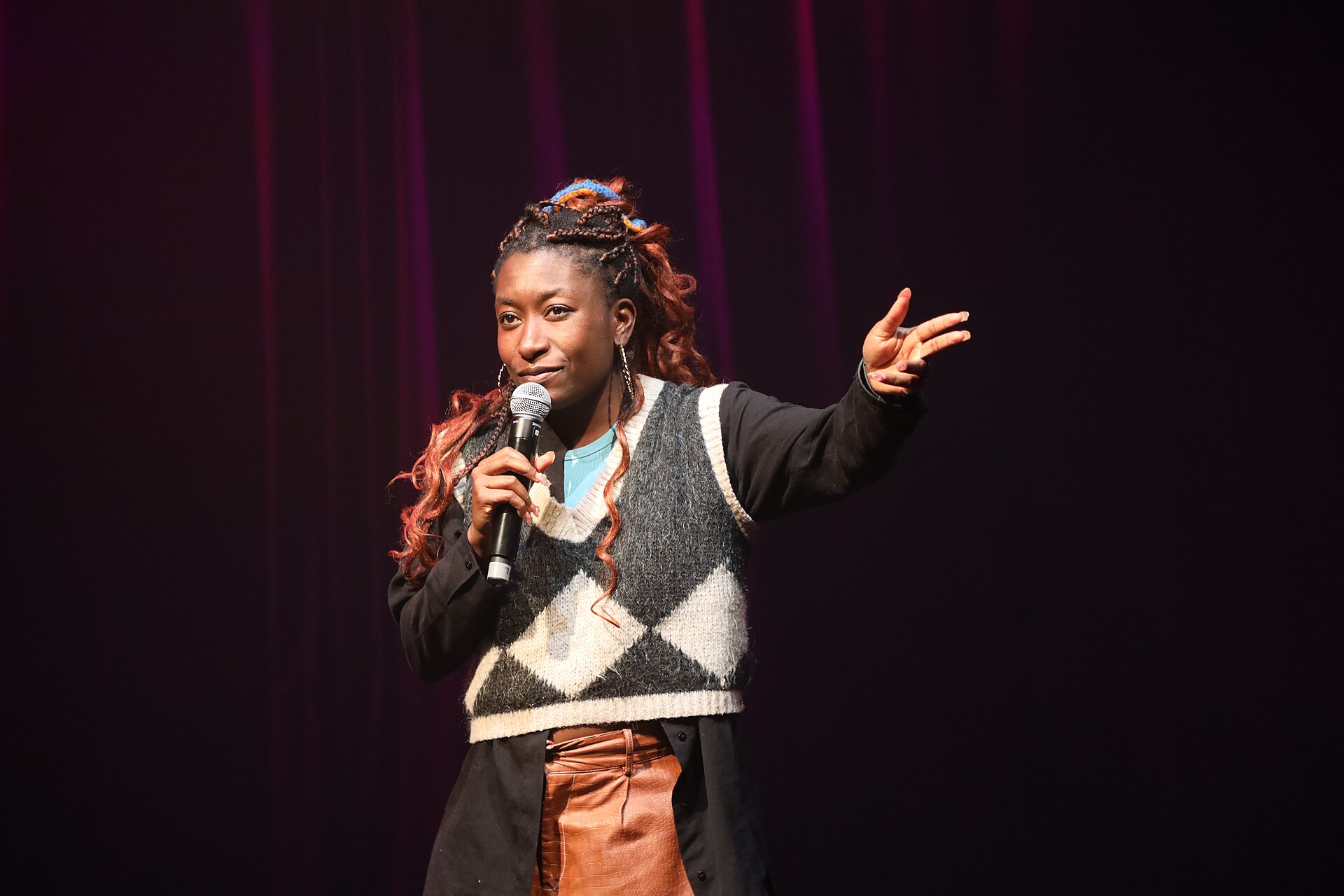 Sophie Duker, comedian, at the 2024 Edinburgh Festival Fringe as the emcee of the show, Best of the Fest: Daytime.