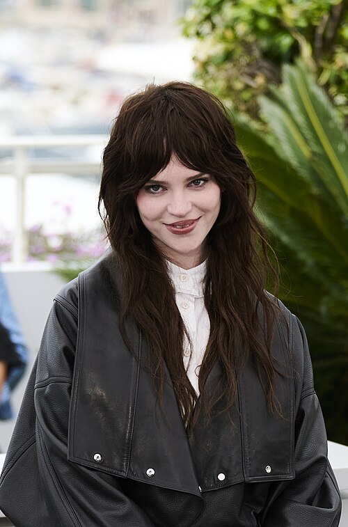 Sophie Thatcher poses during the "Her Private Hell" photocall at the 79th annual Cannes Film Festival