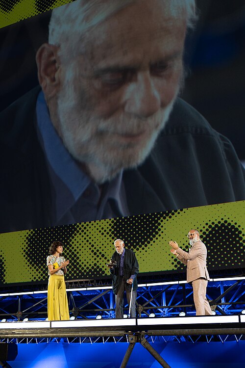 Swiss actor Jean-Luc Bideau receives a lifetime achievement award at the 79th Locarno Film Festival 2026