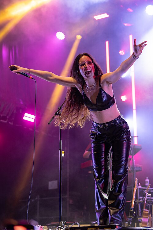 Swiss singer Veronica Fusaro performing at the Rotonda of the 79th Locarno Film Festival 2026