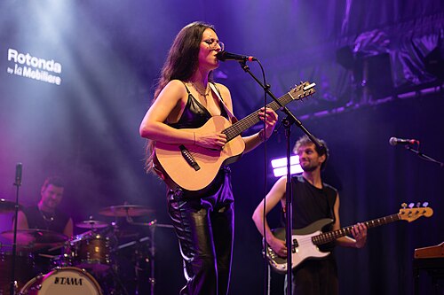 Swiss singer Veronica Fusaro performing at the Rotonda of the 79th Locarno Film Festival 2026